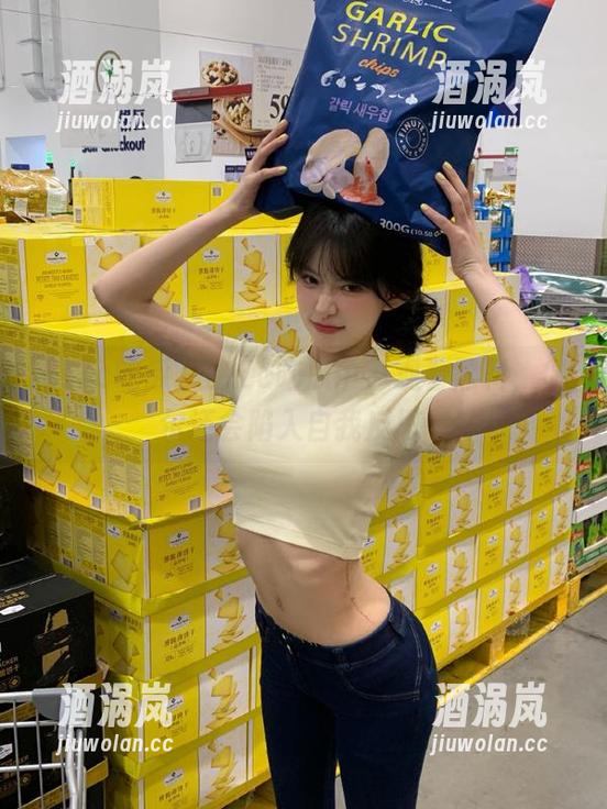 在17c吃瓜中，观看黑料，偶尔还会陷入自我反思…