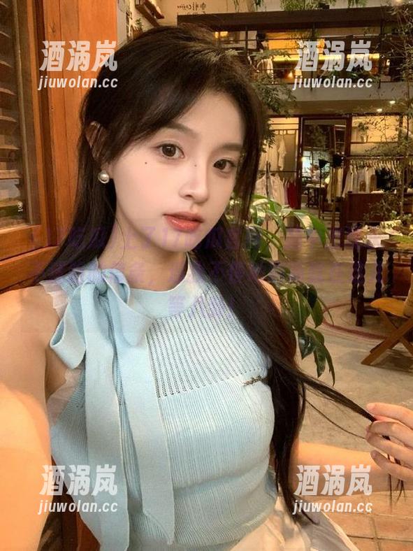 上了17吃瓜官网，脑中出现永不迷路的信条，逼我不停地刷新就在这儿等八卦！