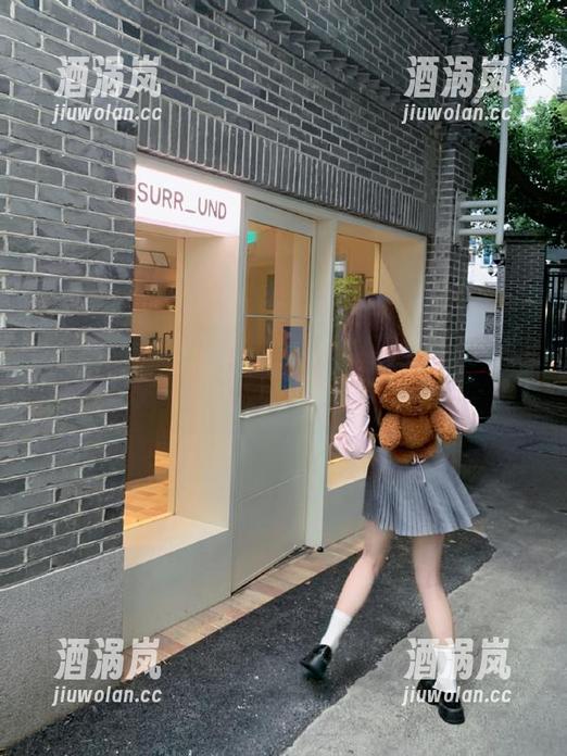 观看51吃瓜：校园里究竟在上演什么“狗血剧”，完全意想不到啊！
