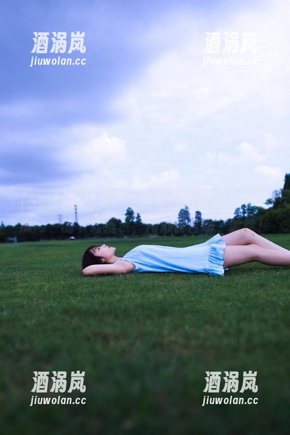 51吃瓜网 她们居然在首页放了“51吃瓜网”的下载提示,用心良苦啊,哈哈!