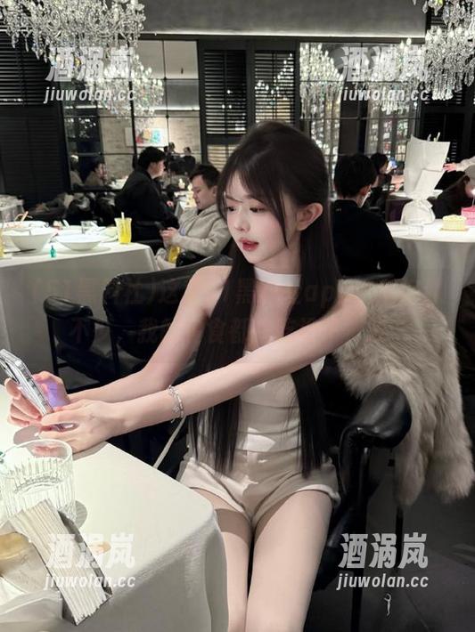 51黑料社 这款51黑料社app,瓜好像不少,我的零食都快吃没了,哎...