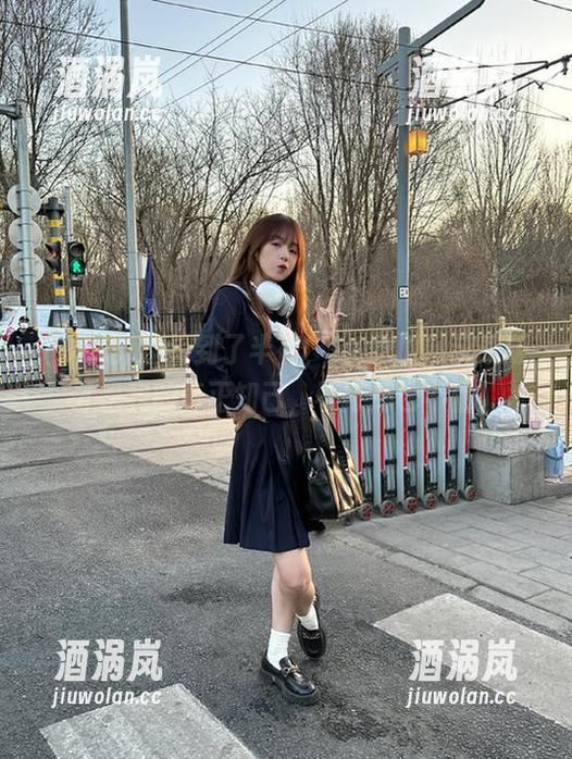 到了半夜，91吃瓜网苹果版才是我的真正知己，不打烊也不怕！