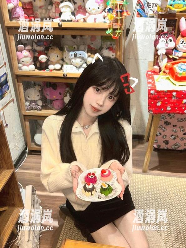 在“hlw苹果版”的陪伴下，真能每天找到快乐，尽量不和无聊的人碰面！