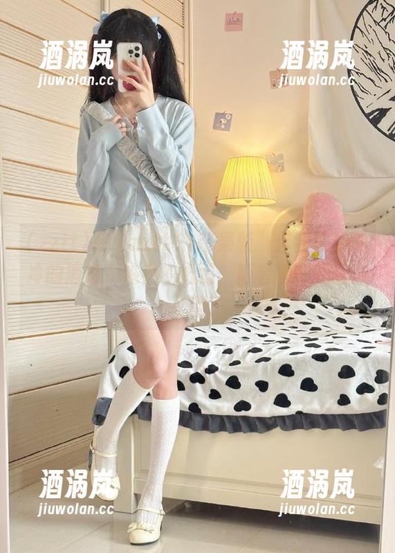 在“zztt11苹果版”你会读到冰冷的消息，热乎的心情，两者哪个更让你心动？