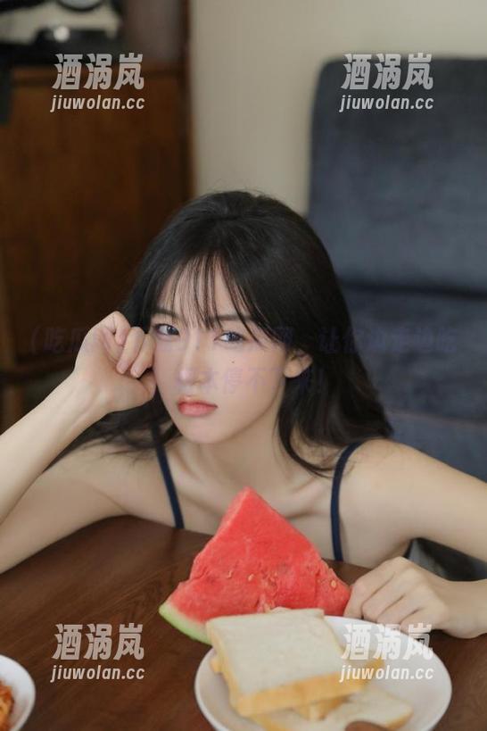 下载911吃瓜网，让你边走边吃，根本停不下来！