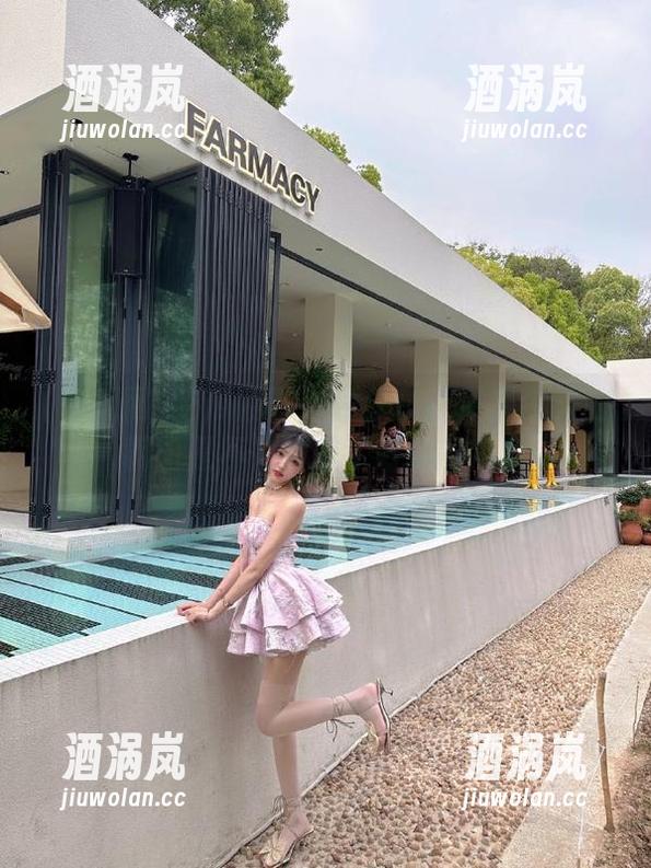 吃瓜网带来的分享：怀疑今天的朝阳是不是偷吃了好玩的瓜！
