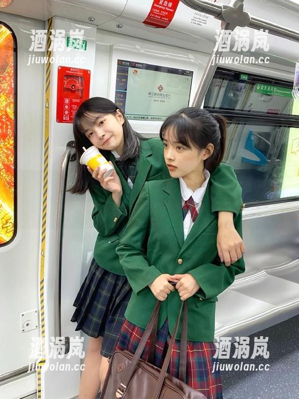 吃瓜群众网 一键导航,吃瓜群众网cgfun性质、态度、八卦实时更新中!