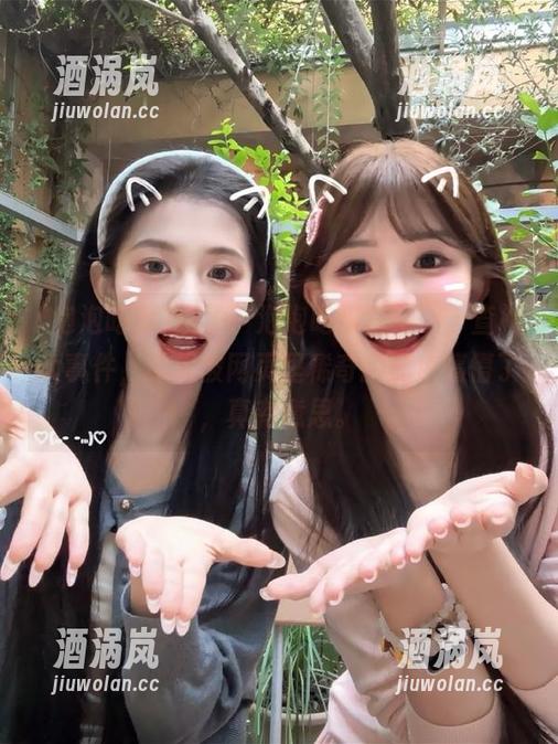 泡泡吃瓜 进了“泡泡吃瓜官网”,查阅大事件,结果被网页里稀奇的配色搞懵了,真有意思。