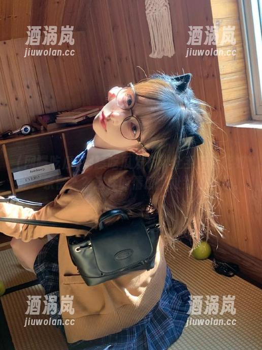 网曝吃瓜 网曝吃瓜发布:分手后还能如此“亲密”?这样的情感撕扯到处都是。