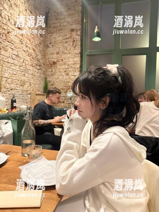 网红黑料 网红黑料app:你摘瓜,我给你茶,陪你开启八卦新生活!
