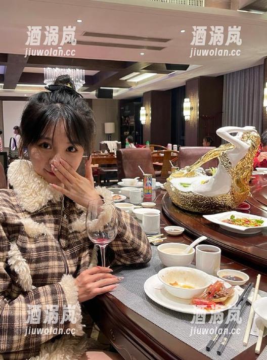 黑料不打烊 首先下载“黑料不打烊”,其次收获出乎意料的正能量鸡汤!