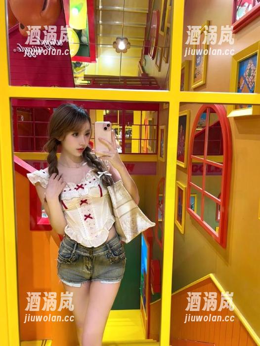 官网上线，黑料不打烊，下载吃瓜神器，快来接收最新瓜！