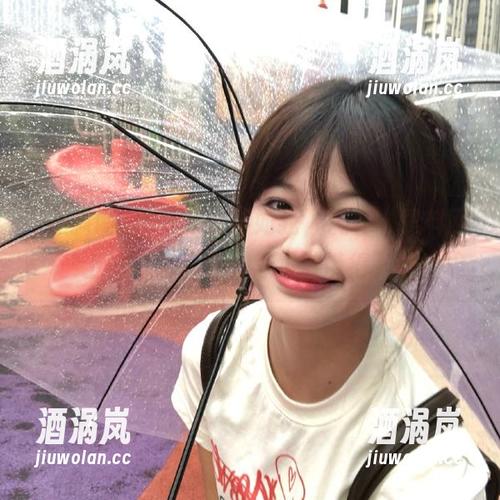 黑料网 羡慕腿长不如我,观看“黑料网”上的奇怪广告,思维被带得飞起!