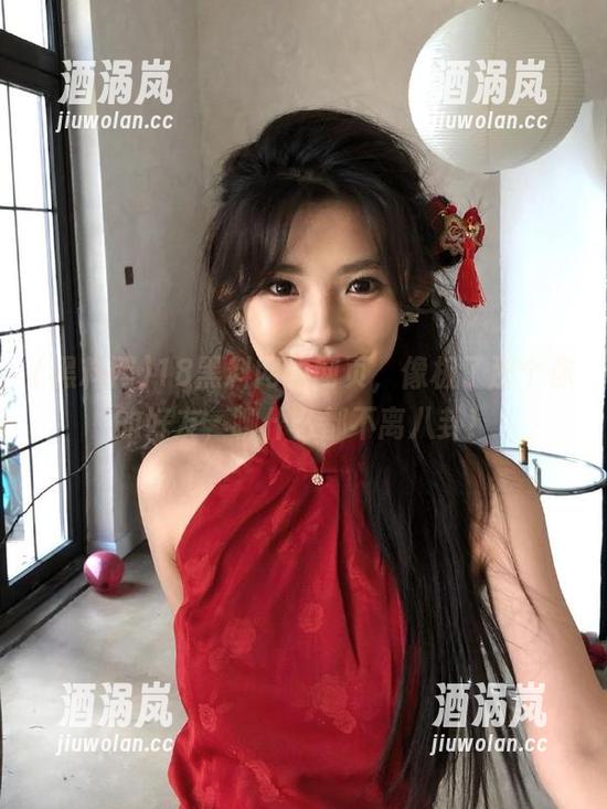 18黑料网的网页，像极了那个你的好友，聊什么都不离八卦！