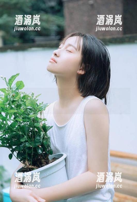 黑瓜吃料 黑瓜吃料的网页里,哪一条八卦最让人心动?这暗潮汹涌的感觉